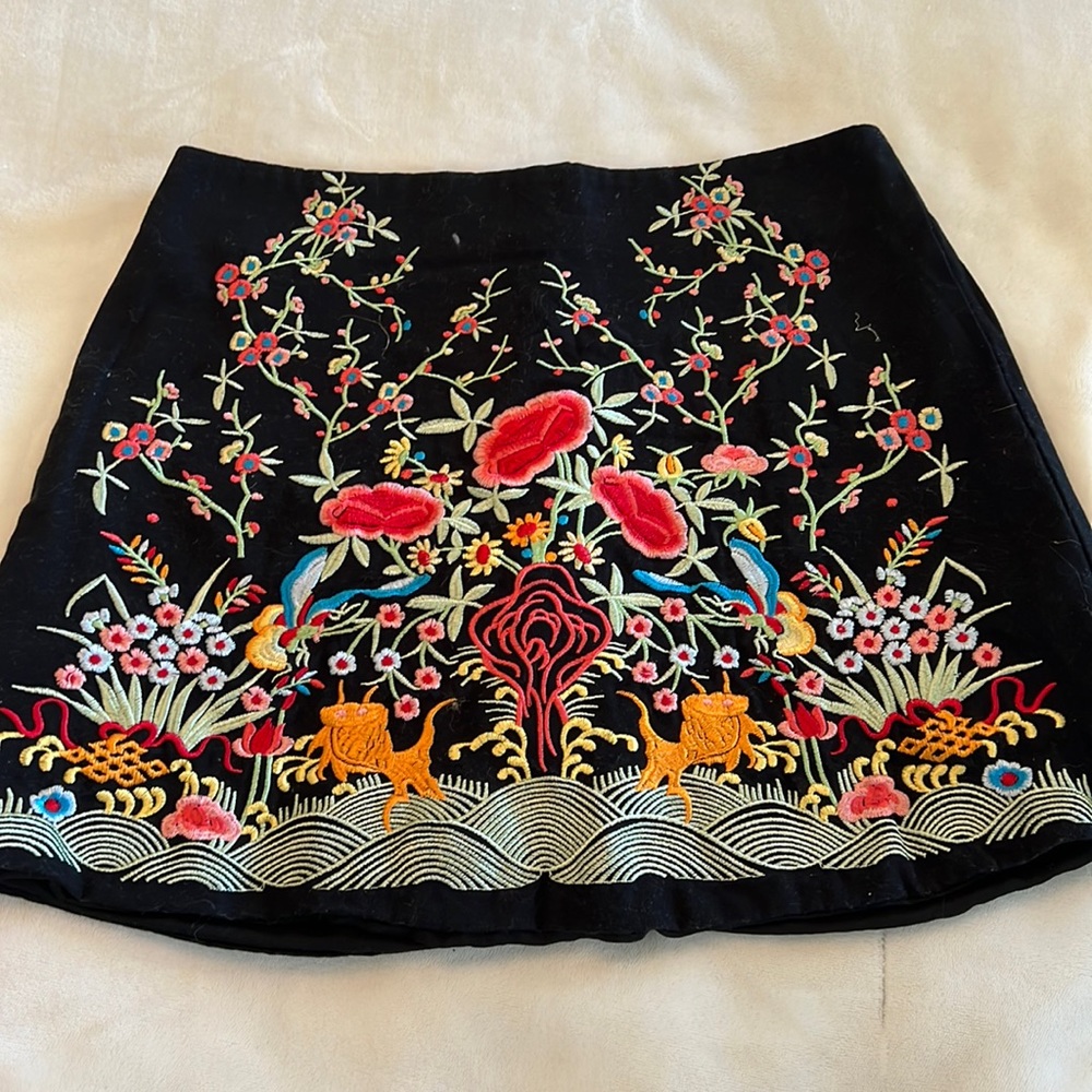 Zara black embroidered skirt size small